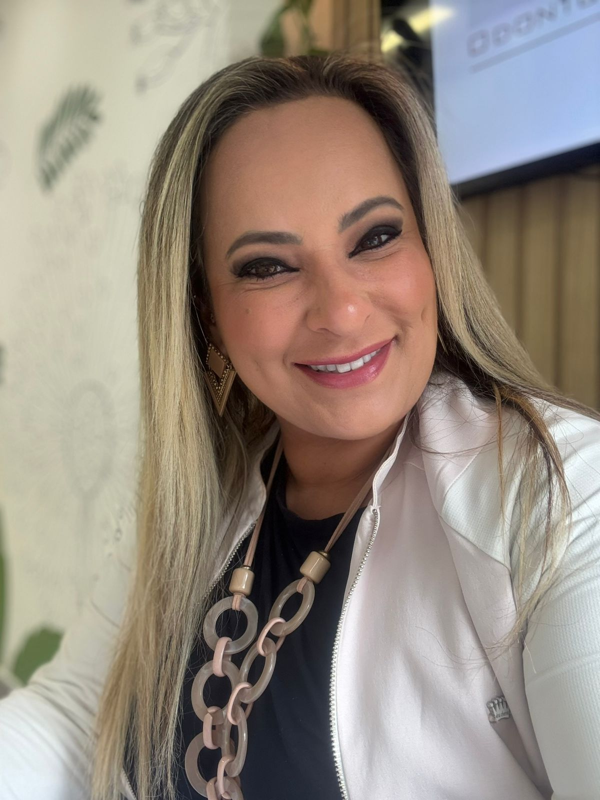 Vânia Lobão